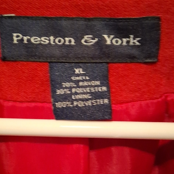 Croft & Barrow Vibrant Red Blazer - Picture 2 of 4